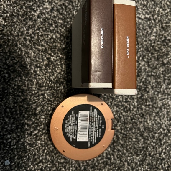 Assorted Makeup Collection - Picture 7 of 13